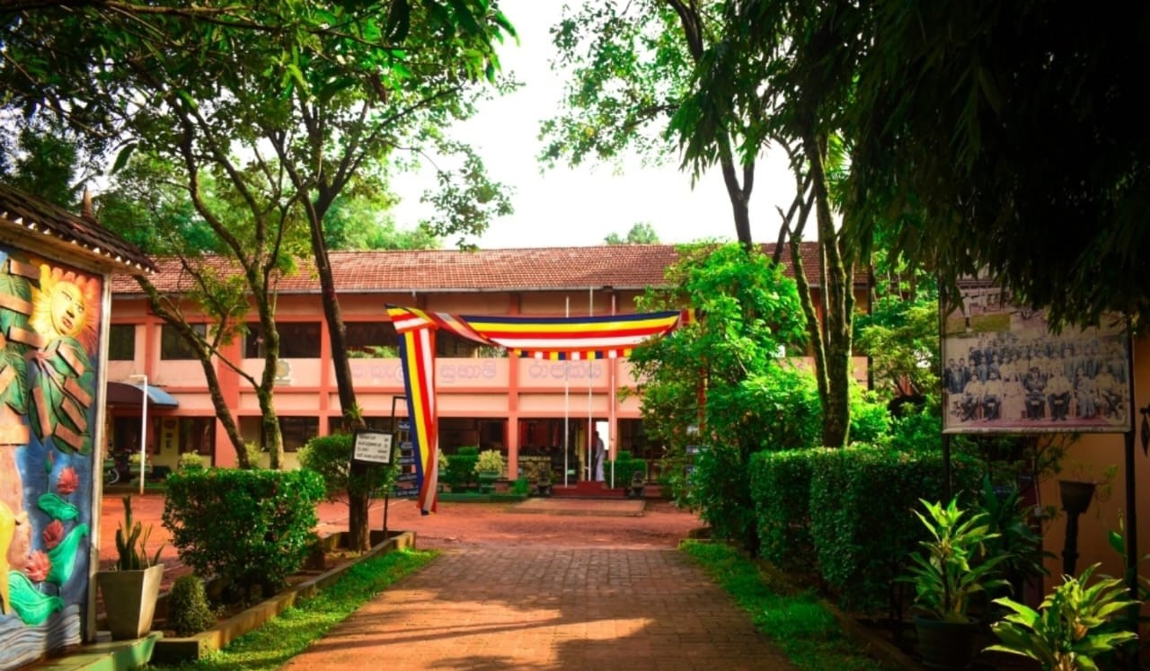 පොසොන් පොහෝ දින ආගමික වැඩසටහන් 2024